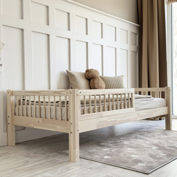 Detská posteľ BASIC PZ 190/90 cm , 200x90 cm (výška nožičiek 19 cm)
